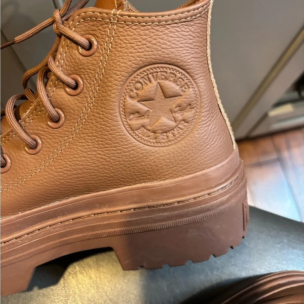 Womens Converse Chuck Taylor All Star Lugged Heel Platform Waterproof Brown 7.5